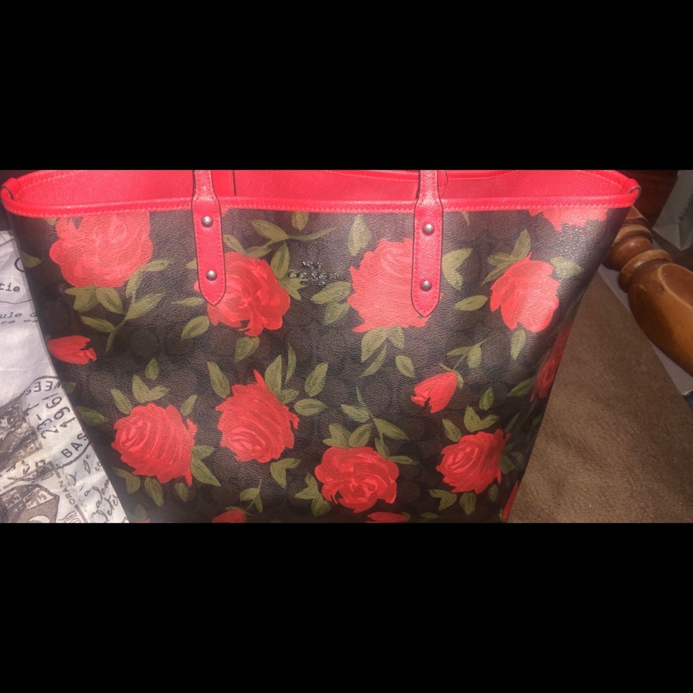 Coach Tote w/ Matching pouch